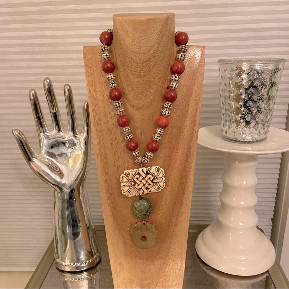 Kitson LA Chunky Necklace